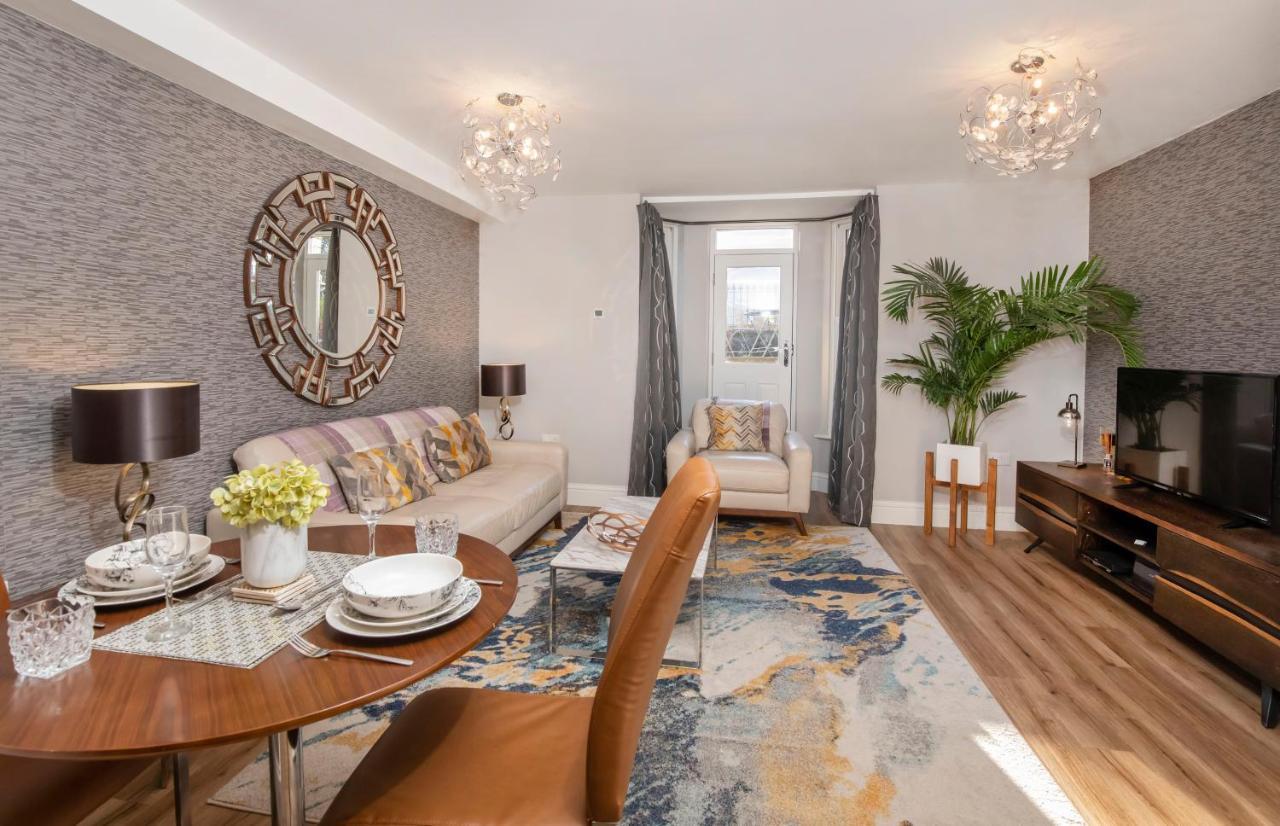 8 Blue Bridge- Elegant And Luxurious 1 Bedroom Apt- Free Parking York Kültér fotó