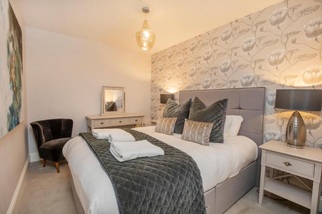 8 Blue Bridge- Elegant And Luxurious 1 Bedroom Apt- Free Parking York Kültér fotó