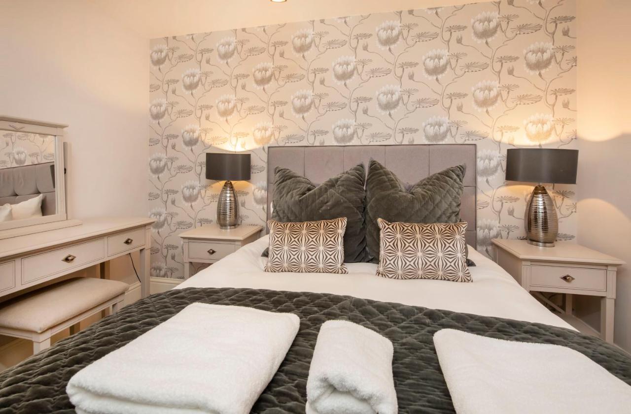 8 Blue Bridge- Elegant And Luxurious 1 Bedroom Apt- Free Parking York Kültér fotó