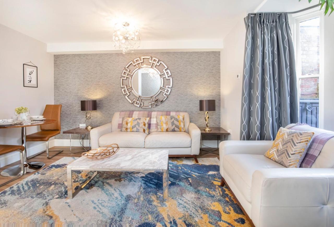 8 Blue Bridge- Elegant And Luxurious 1 Bedroom Apt- Free Parking York Kültér fotó